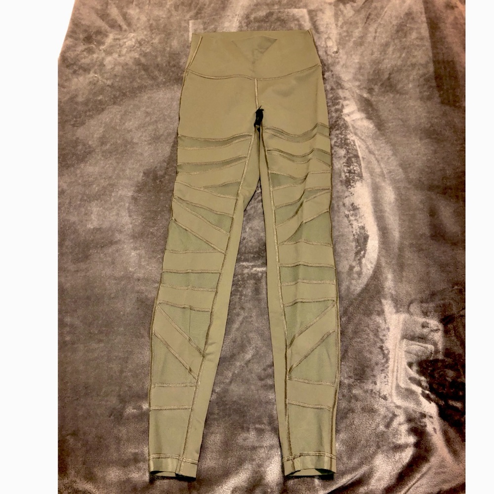 Size 6 Lululemon full length leggings